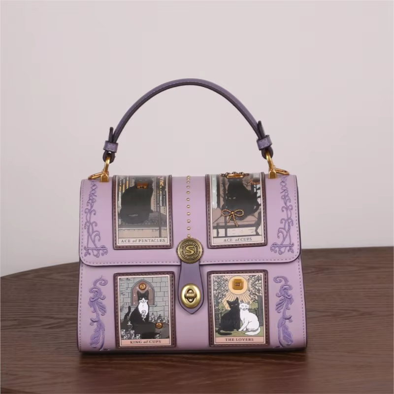 2026 autumn and winter new niche design high-end handbag retro light luxury heavy industry Boston women's pillow small square ba