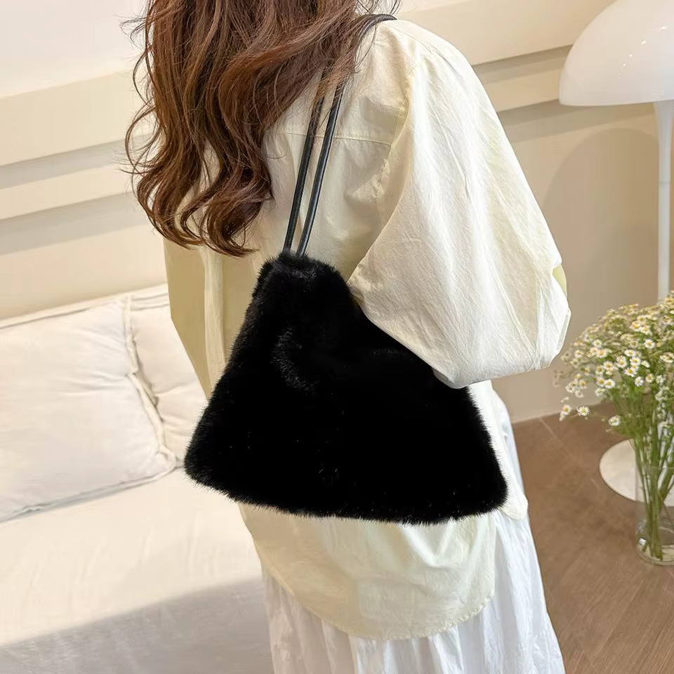 Handbag Faux Mink Plush Bag Temperament Armpit Women's Bag Large Capacity Shoulder Bag Fall/Winter New Arrivals