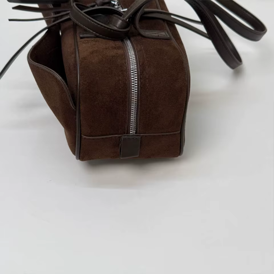 Retro Hand-Held Bowling Bag for Women's Autumn and Winter New Fashion Trend Suede Underarm Bag, Niche Commuting Bag