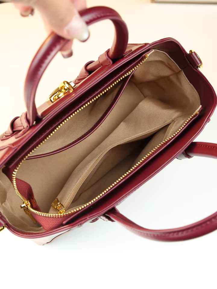 Simple casual metal lock tote 2026 new versatile large-capacity Boston bag