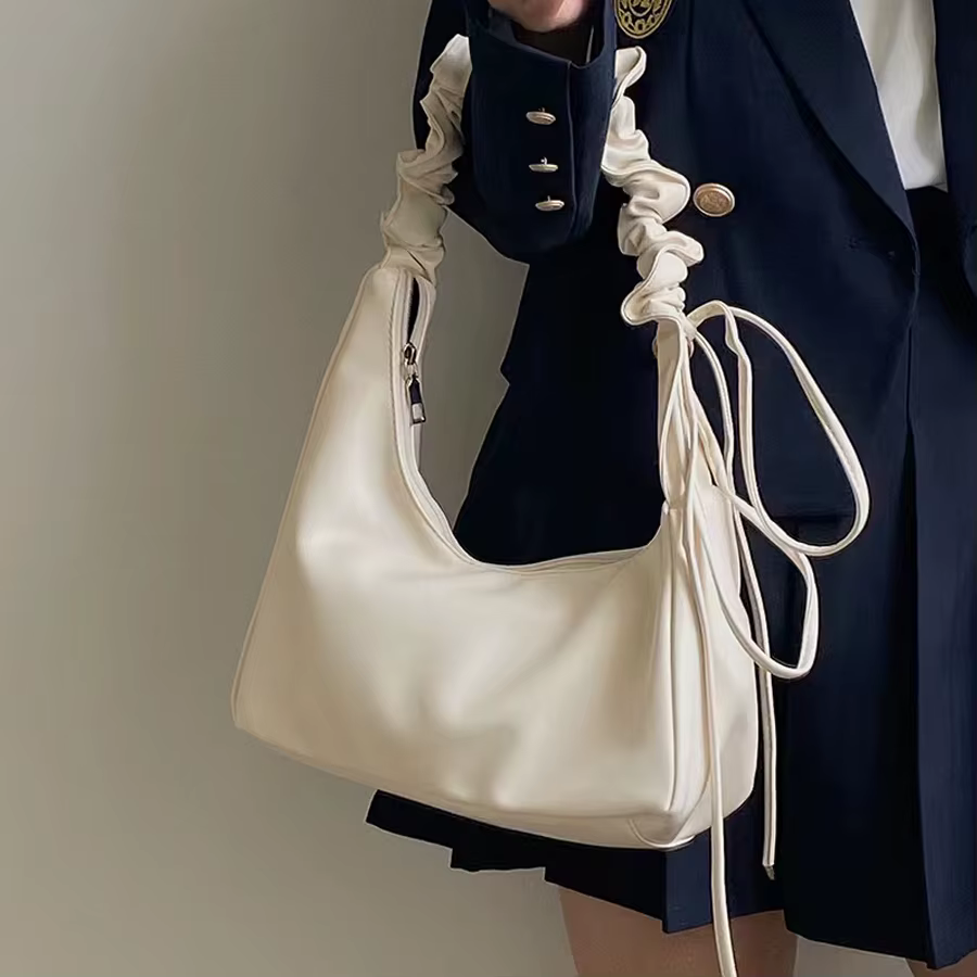 2025 Spring and Summer New Fashion Creased Underarm Cloud Bag Baguette Bag Wide Shoulder Strap Drawstring Shoulder Crossbody Bag