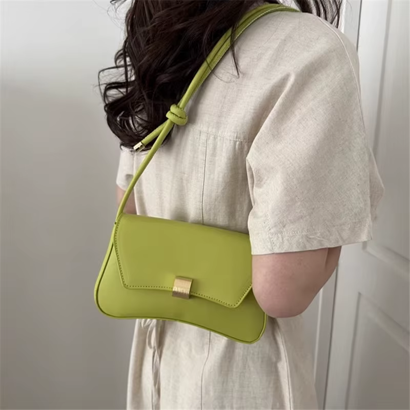 Simple Metal Buckle Handbag MessengerBag, Stylish and Versatile Shoulder Underarm Bag, Chic Baguette Bags for Women Daily Use